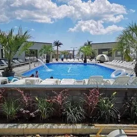 Appartamento Luxury Prima Linie La Mare Piscina Cu Sauna Jacuzzi Gym Năvodari