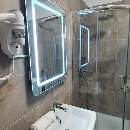 Luxury Prima Linie La Mare Piscina Cu Sauna Jacuzzi Gym Năvodari